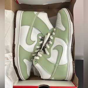 Nike Dunk Hi Retro SE – DQ7680 300 'Inspected By Swoosh Honeydew' Size 9.5 NEW
